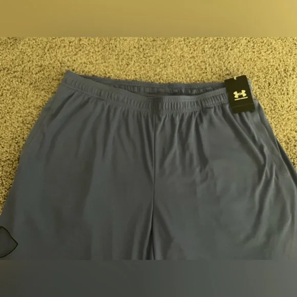 Under armour men’s light blue short size XL - Picture 2 of 3